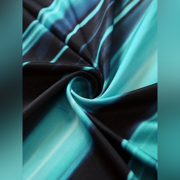 NWOT Women’s XL Color Block Slip Dress w/ Cross Strap Detail in Teal & Black - Picture 3 of 10